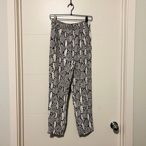 ALC Elijah Python Snakeskin Pull On Pant Size 2 - Picture 2 of 5